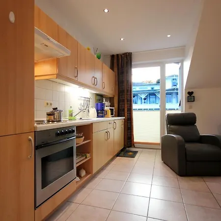 Residenz Duenenstrasse By Rujana Binz